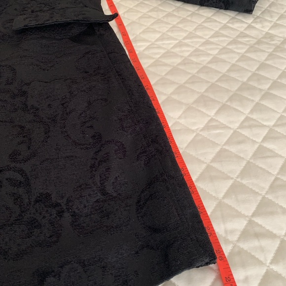 Coat with floral pattern. - Picture 8 of 8